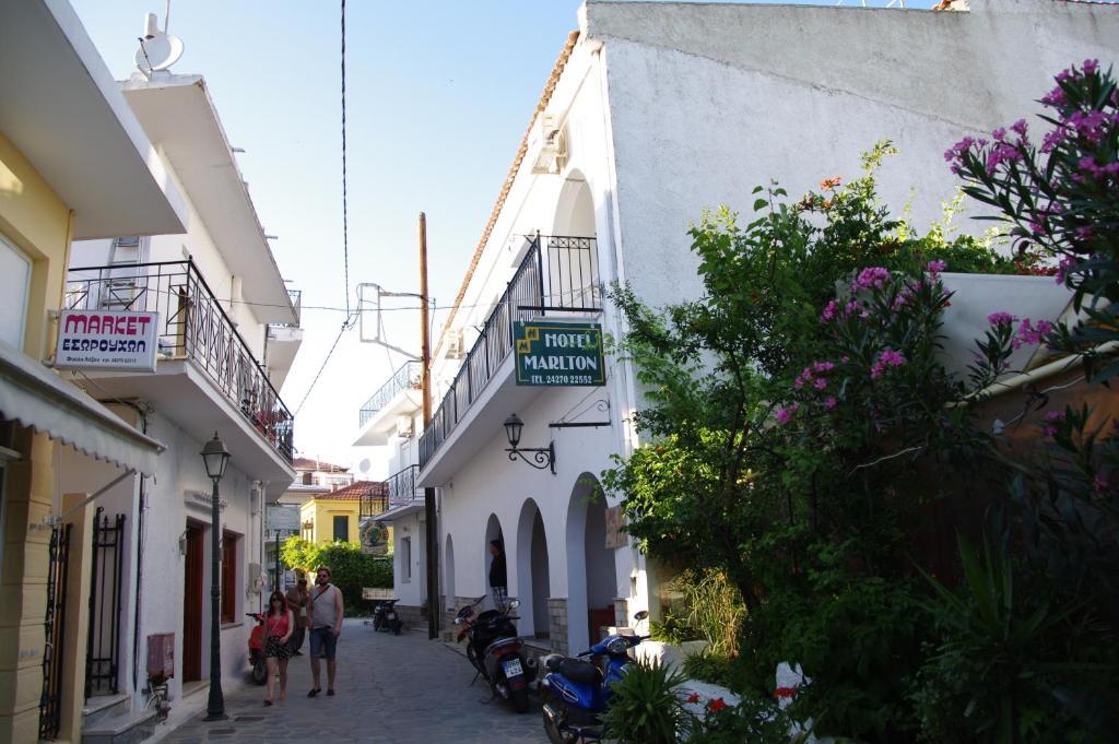 Hotel Marlton Skiathos Quarto foto